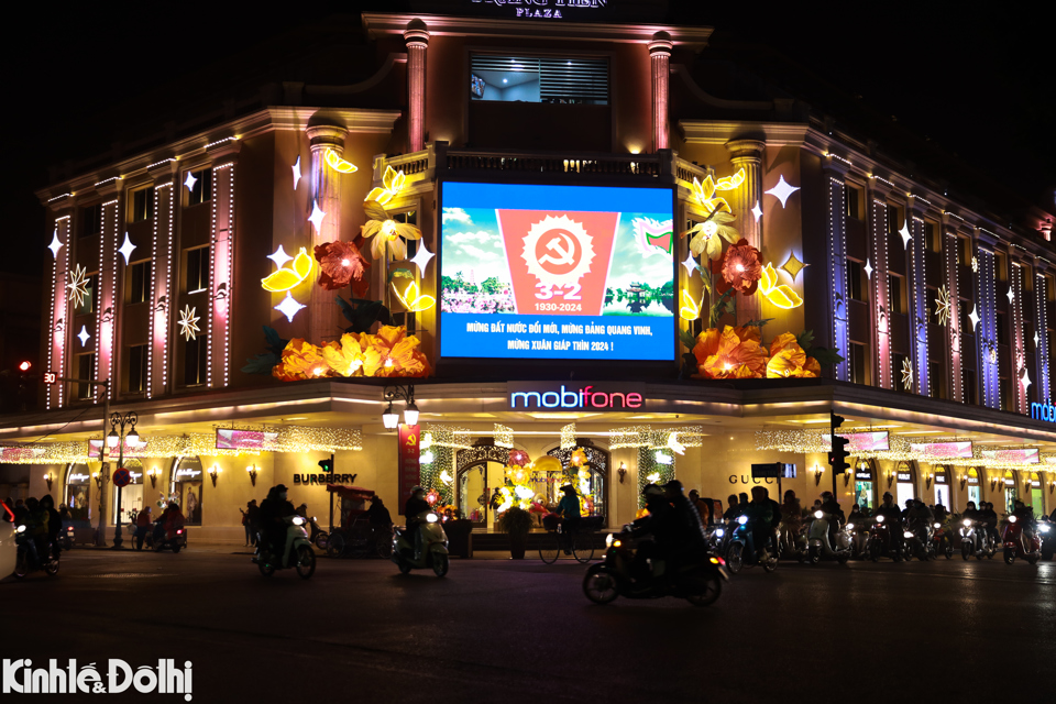 H&igrave;nh ảnh ghi nhận tại to&agrave; nh&agrave; Tr&agrave;ng Tiền Plaza.