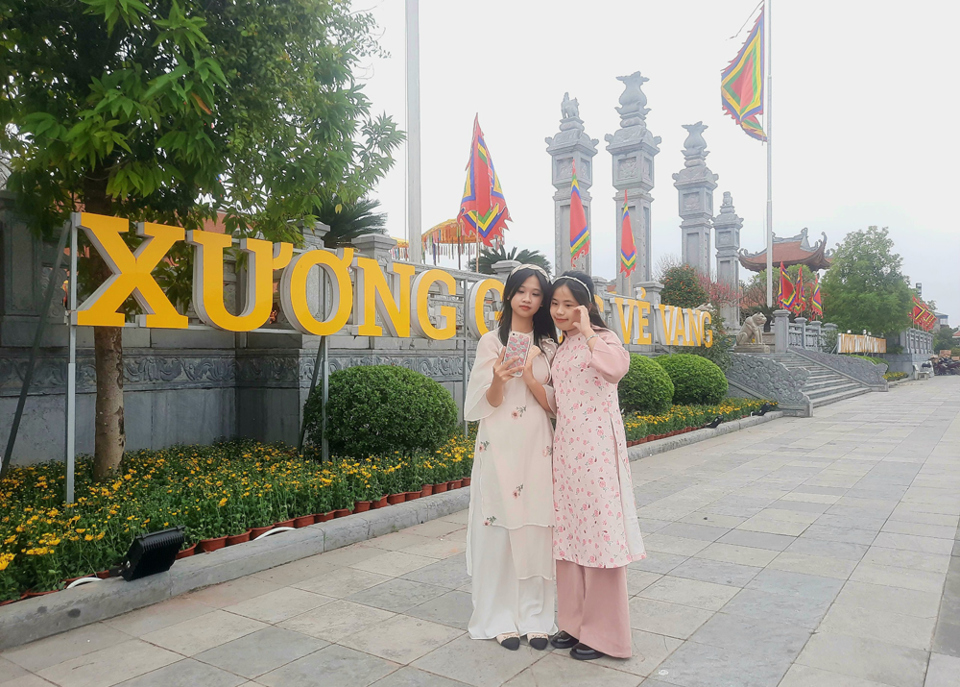 Bắc Giang: Nhiều điểm du lịch trang hoàng rực rỡ đón khách - Ảnh 1