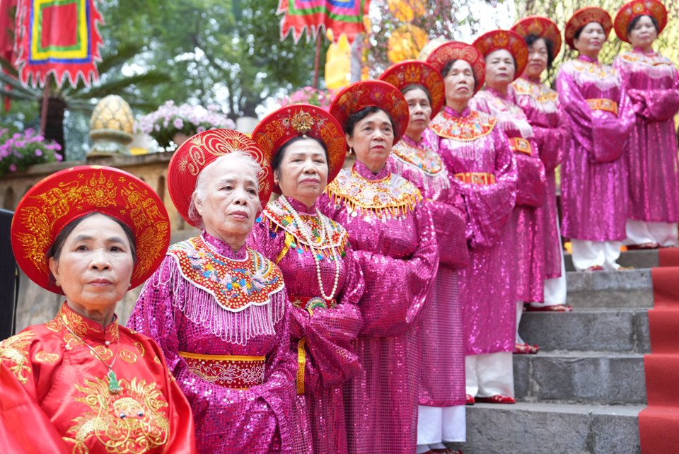 Chương tr&igrave;nh c&oacute; sự tham gia của&nbsp;Đội Tế nam Ho&agrave;ng Mai; Đội d&acirc;ng hương nữ Đ&igrave;nh, Đền Sở Thượng; Hội vi&ecirc;n c&aacute;c Chi hội thuộc Hội di sản.