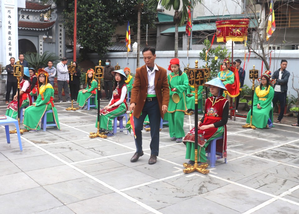 Hội cờ thu h&uacute;t đ&ocirc;ng đảo danh thủ trong nước đến so t&agrave;i Ch&ugrave;a Vua đ&atilde; trở th&agrave;nh đấu trường cờ tướng danh tiếng bậc nhất Thăng Long. Hội cờ thu h&uacute;t đ&ocirc;ng đảo danh thủ trong nước đến so t&agrave;i