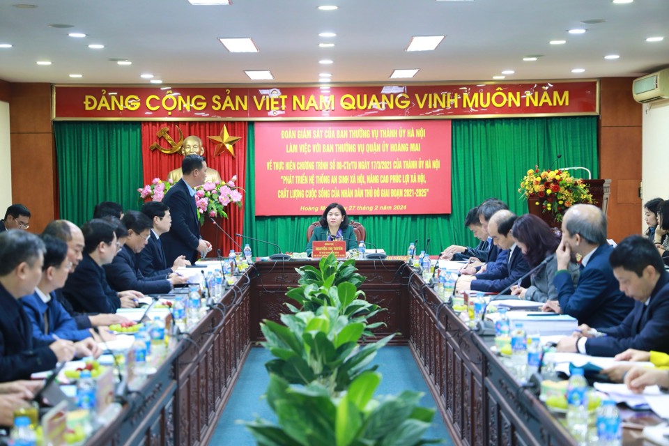 Quang cảnh cuộc gi&aacute;m s&aacute;t.