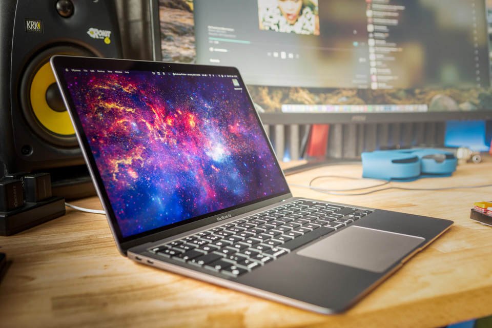 MacBook Air M1 ch&iacute;nh thức bị khai tử