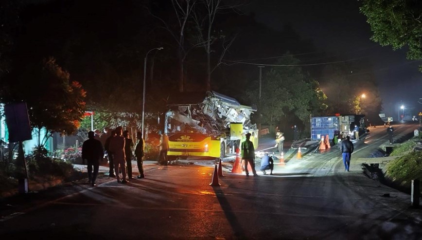Hiện trường vụ tai nạn thảm khốc tại Tuy&ecirc;n Quang