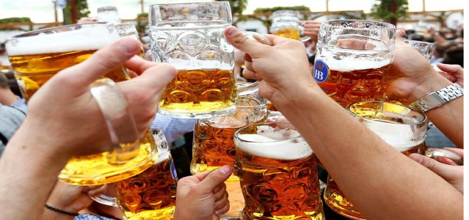 Rượu, bia ảnh hưởng nghi&ecirc;m trọng đến sức khỏe của người sử dụng. Ảnh: Getty Image