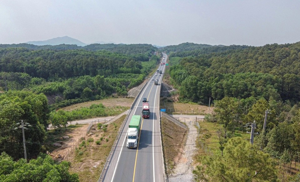 Cao tốc Cam Lộ - La Sơn sắp được mở rộng l&ecirc;n 4 l&agrave;n xe (Ảnh: L&ecirc; Ho&agrave;i Nh&acirc;n).