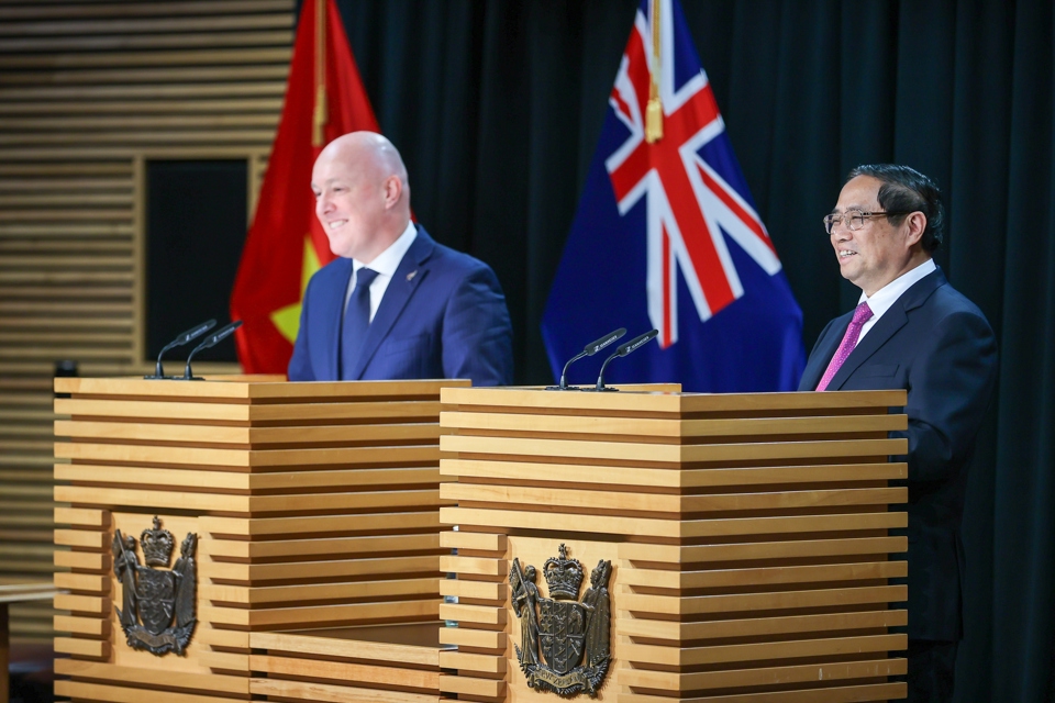 Thủ tướng New Zealand Christopher Luxon v&agrave; Thủ tướng Ch&iacute;nh phủ Việt Nam Phạm Minh Ch&iacute;nh. Ảnh: VGP