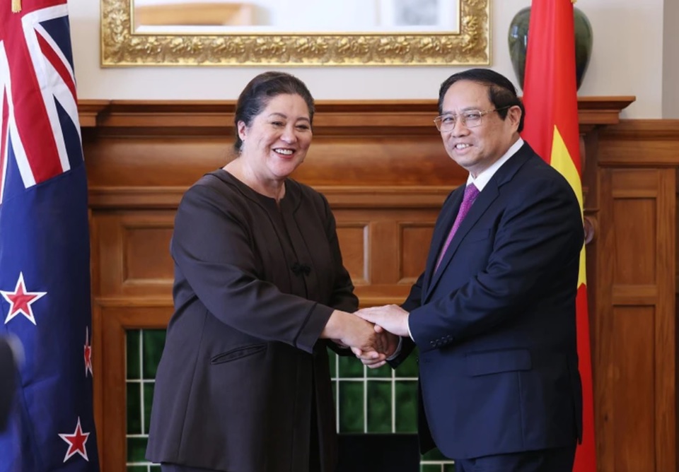 Thủ tướng Phạm Minh Ch&iacute;nh hội kiến To&agrave;n quyền New Zealand Cindy Kiro. Ảnh: TTXVN