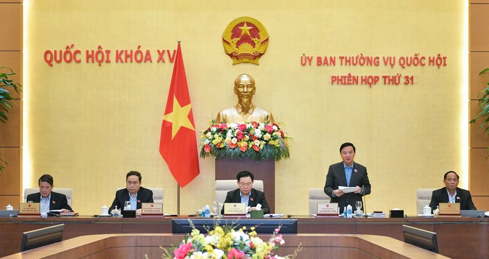 Ph&oacute; Chủ tịch Quốc hội Nguyễn Khắc Định kết luận nội dung thảo luận. Ảnh: Quochoi.vn