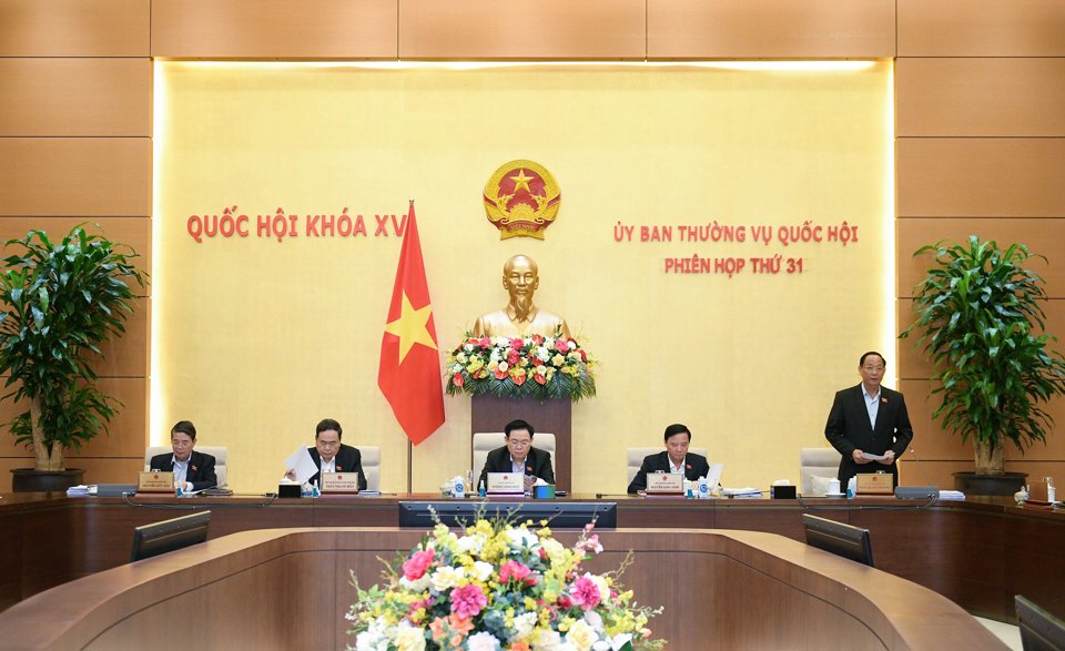 Ph&oacute; Chủ tịch Quốc hội Trần Quang Phương điều h&agrave;nh nội dung họp. Ảnh: Quochoi.vn