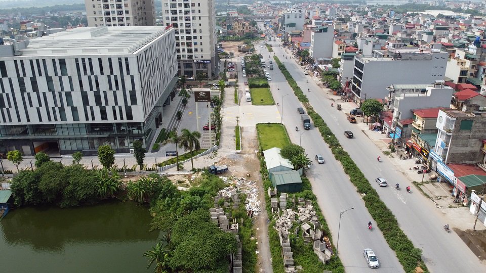109 hộ kinh doanh chợ Mai Động sẽ phải di dời khi triển khai dự &aacute;n đường Tam Trinh. Ảnh TT