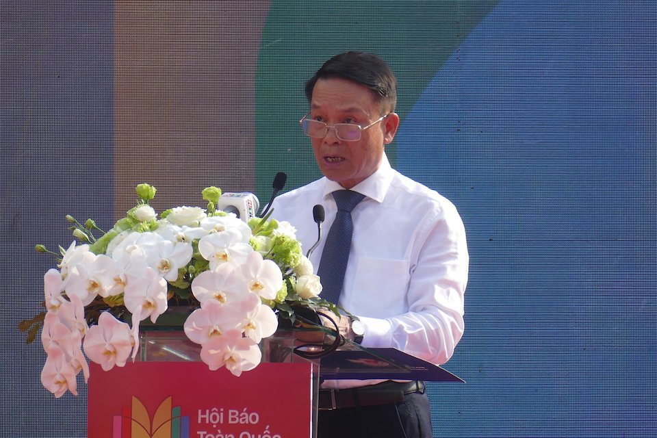 Ph&oacute; Chủ tịch Thường trực Hội Nh&agrave; b&aacute;o Việt Nam Nguyễn Đức Lợi ph&aacute;t biểu tại lễ bế mạc