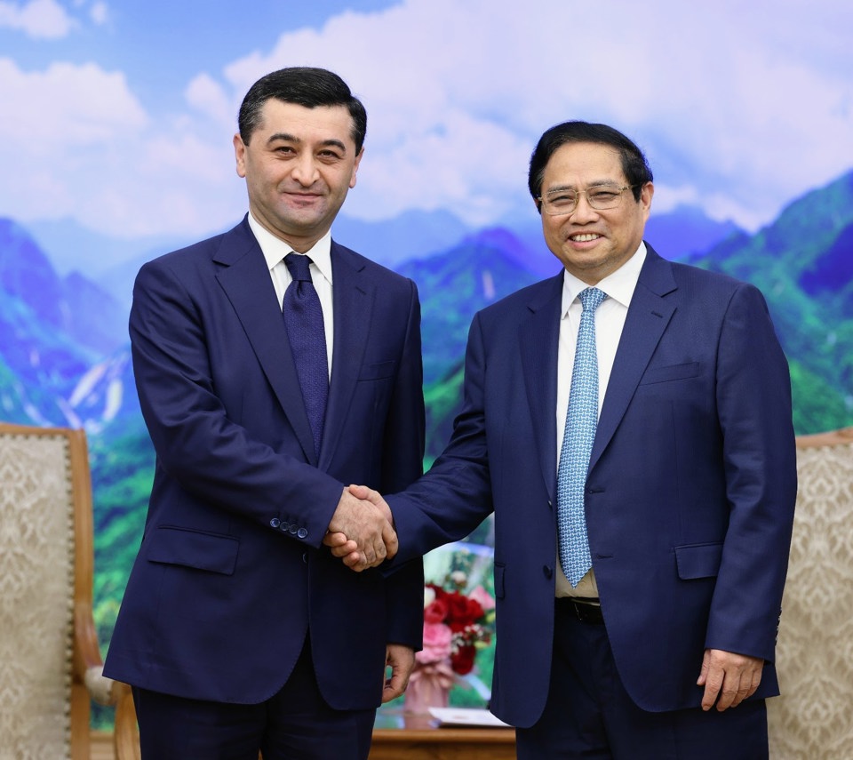 Thủ tướng Phạm Minh Ch&iacute;nh v&agrave; Bộ trưởng Ngoại giao Uzbekistan Bakhtiyor Saidov - Ảnh: VGP/Nhật Bắc