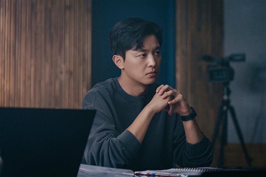 Yeon Woo Jin trong phim Nothing Uncovered&nbsp;