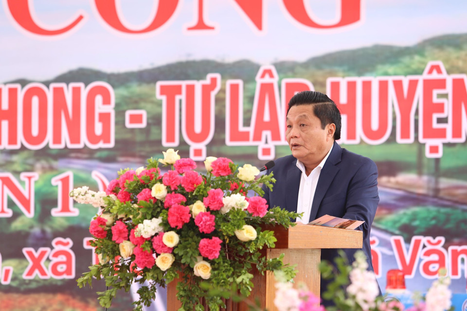 Ph&oacute; Chủ tịch UBND huyện M&ecirc; Linh Trần Thanh Ho&agrave;i ph&aacute;t biểu tại lễ khởi c&ocirc;ng.