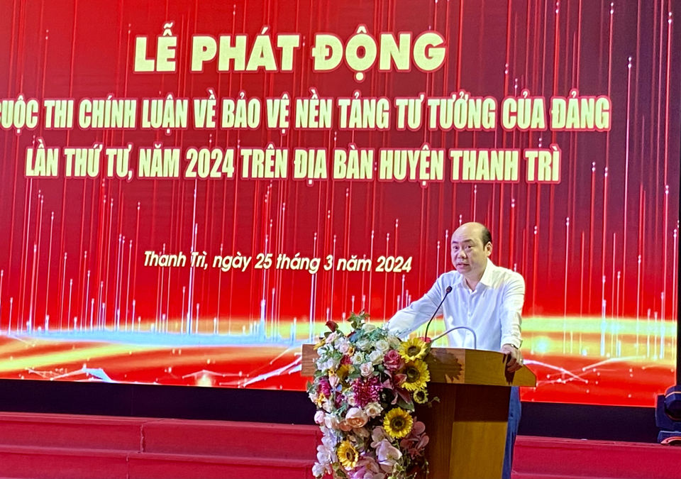 Ph&oacute; B&iacute; thư Thường trực Huyện ủy Thanh Tr&igrave; Nguyễn Việt Phương ph&aacute;t biểu chỉ đạo tại lễ ph&aacute;t động.