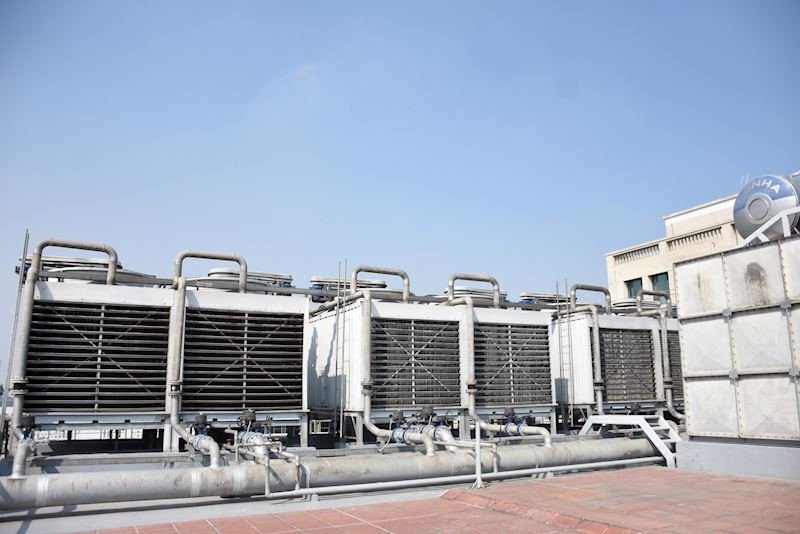Giải ph&aacute;p tiết kiệm điện bằng hệ thống giải nhiệt bằng nước tốn &iacute;t năng lượng v&agrave; hiệu quả cao.
