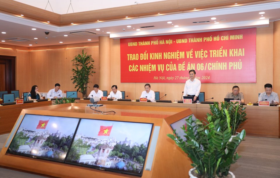 Phó Chủ tịch UBND TP Hà Minh Hải phát biểu tại cuộc làm việc giữa UBND TP Hà Nội và UBND TP Hồ Chí Minh. Ảnh: Hồng Thái