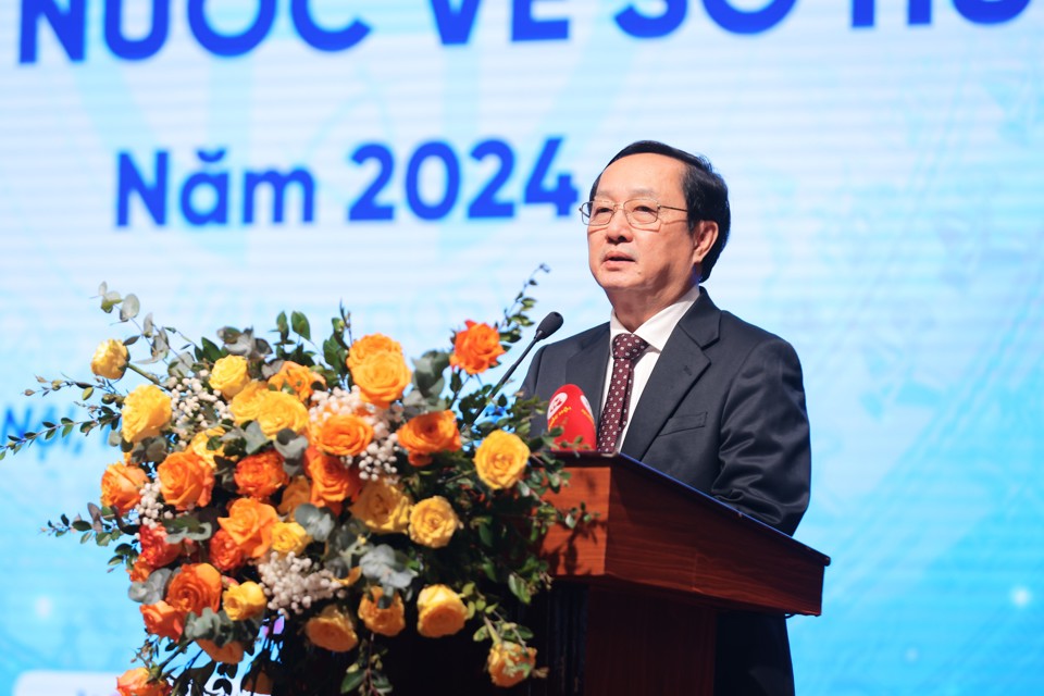 Bộ trưởng Bộ Khoa học c&agrave; C&ocirc;ng nghệ Huỳnh Th&agrave;nh Đạt ph&aacute;t biểu tại hội nghị.