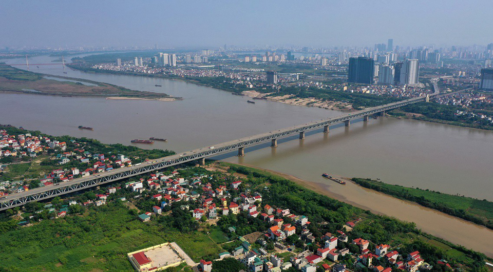 Quy hoạch phát triển đô thị hài hòa hai bên sông Hồng là động lực quan trọng phát triển Thủ đô trong giai đoạn tới. Ảnh: Hải Linh