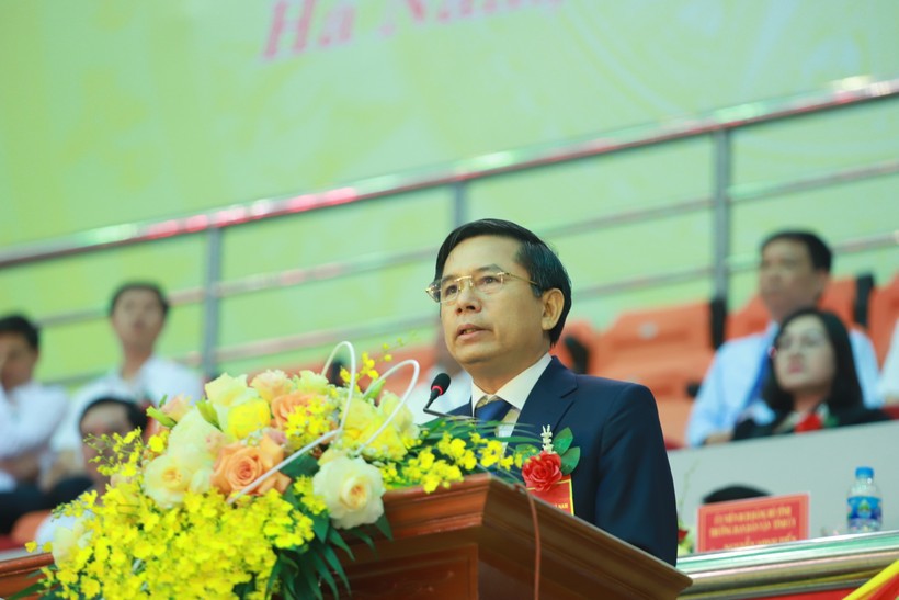 &Ocirc;ng Trần Xu&acirc;n Dưỡng - Ph&oacute; Chủ tịch UBND tỉnh H&agrave; Nam đọc diễn văn khai mạc.