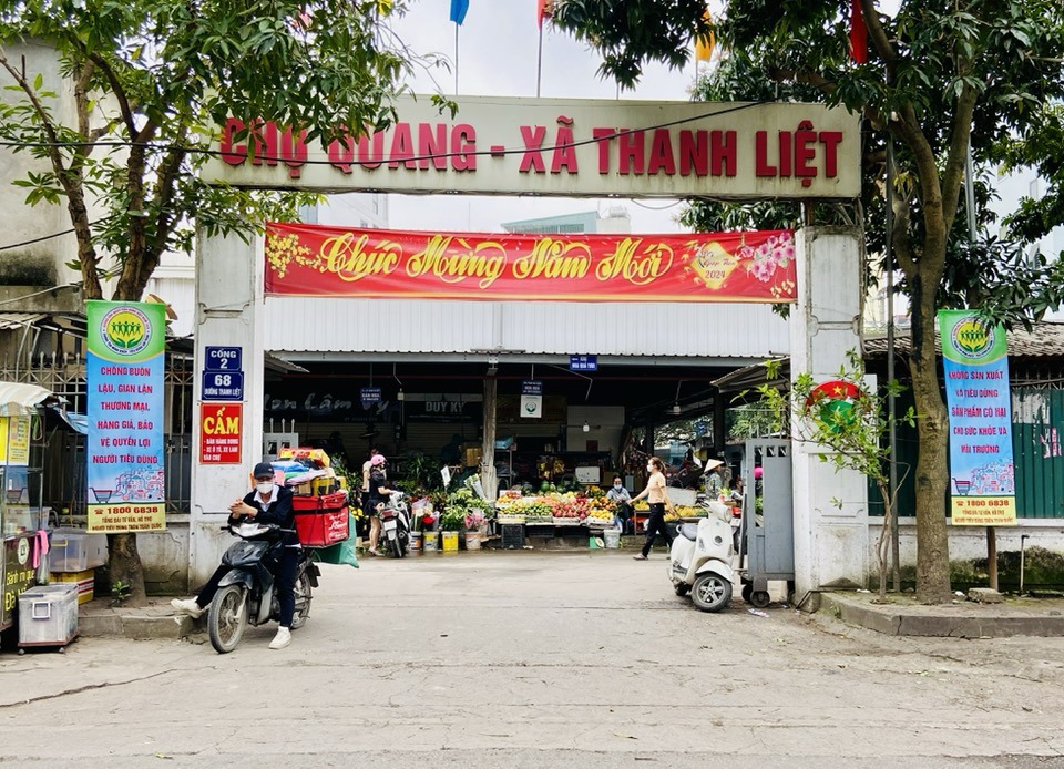 Chợ Thanh Liệt (chợ Quang)&nbsp;2 năm liền đạt ti&ecirc;u ch&iacute; chợ văn minh thương mại, an to&agrave;n thực phẩm.