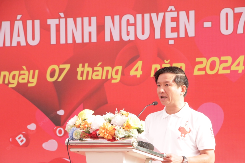 Chủ tịch Hội chữ thập đỏ, Ph&oacute; Ban chỉ đạo vận động hiến m&aacute;u tỉnh nguyện tỉnh Quảng Ng&atilde;i Phạm Ngọc Th&agrave;nh.