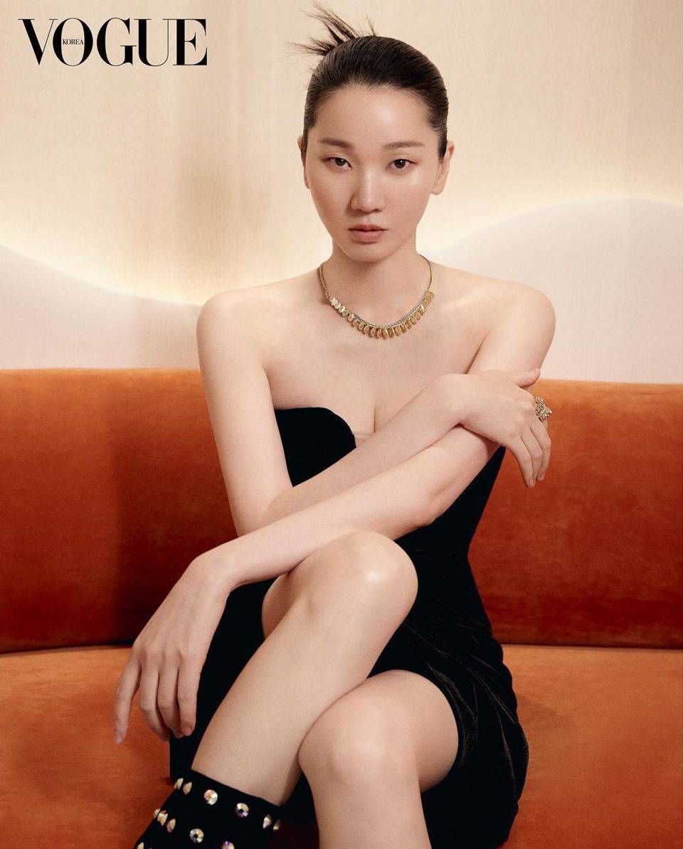 Jang Yoon Ju l&agrave; người mẫu h&agrave;ng đầu H&agrave;n Quốc trước khi lấn s&acirc;n diễn xuất. Ảnh: Vogue