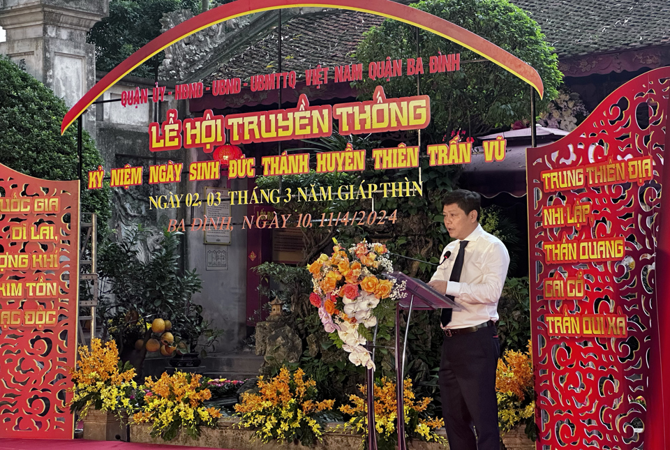 Chủ tịch UBND quận Ba Đ&igrave;nh Tạ Nam Chiến ph&aacute;t biểu tại buổi lễ.&nbsp;