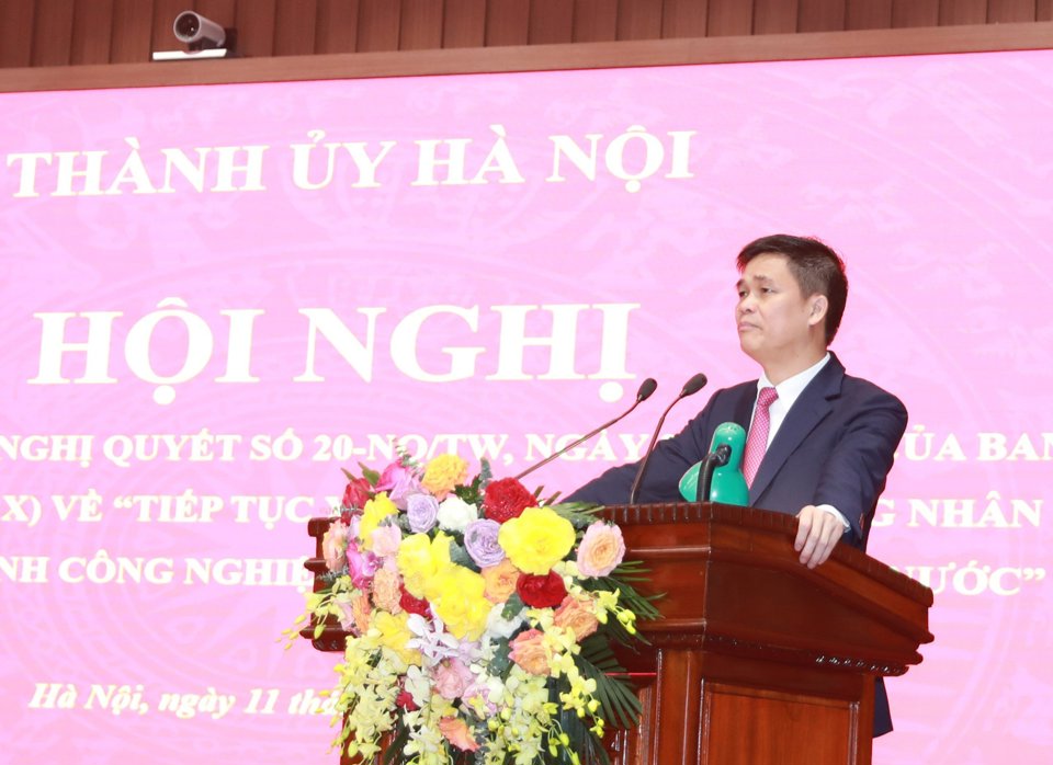 Ph&oacute; Chủ tịch Tổng Li&ecirc;n đo&agrave;n Lao động Việt Nam Ngọ Duy Hiểu ph&aacute;t biểu tại hội nghị.