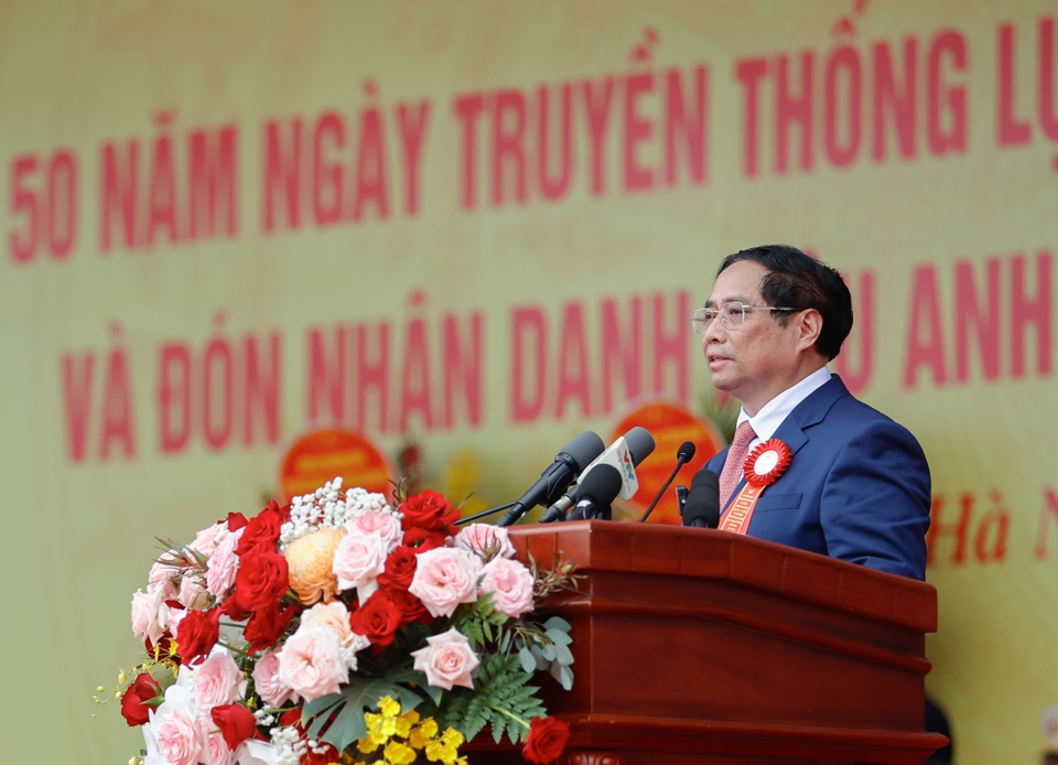 Thủ tướng Phạm Minh Ch&iacute;nh ph&aacute;t biểu tại Lễ kỷ niệm 50 năm Ng&agrave;y truyền thống lực lượng Cảnh s&aacute;t cơ động.