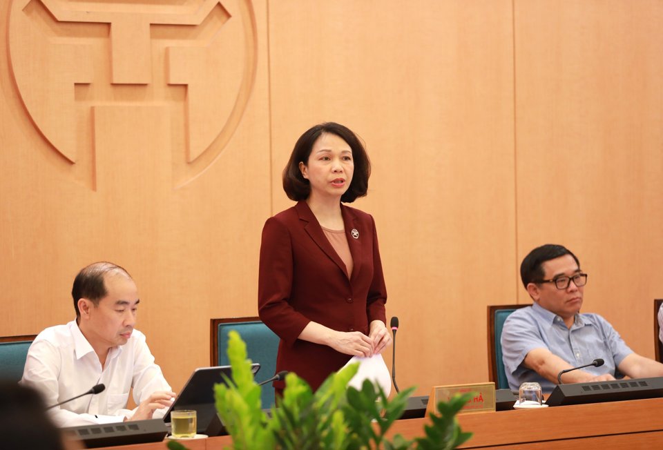 Phó Chủ tịch UBND TP Hà Nội Vũ Thu Hà phát biểu tại phiên họp. Ảnh: Thủy Tiên