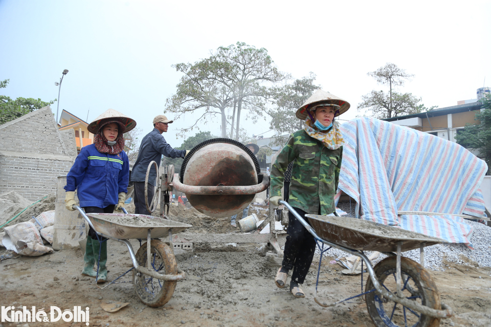 C&ugrave;ng với đ&oacute;, tập trung tối đa nguồn nh&acirc;n lực, phương tiện kỹ thuật thi c&ocirc;ng cho c&ocirc;ng tr&igrave;nh, tăng ca đẩy nhanh tiến độ thi c&ocirc;ng, phấn đấu ho&agrave;n th&agrave;nh vượt tiến độ hợp đồng đề ra, bảo đảm chất lượng c&ocirc;ng tr&igrave;nh theo quy định v&agrave; về đ&iacute;ch sớm hơn thời gian dự kiến.