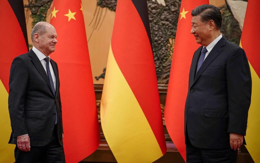 Thủ tướng Đức Olaf Scholz v&agrave; Chủ tịch Trung Quốc Tập Cận B&igrave;nh. Ảnh: AFP