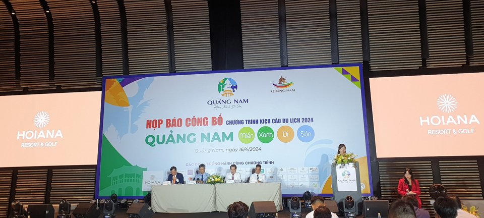 Họp b&aacute;o c&ocirc;ng bố Chương tr&igrave;nh thu h&uacute;t kh&aacute;ch du lịch 2024 với chủ đề &ldquo;Quảng Nam &ndash; Miền xanh Di sản&rdquo;. Ảnh: Quang Hải