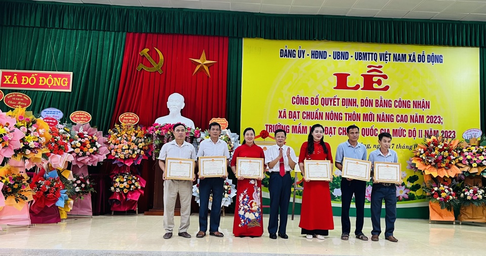 Huyện Thanh Oai: xã Đỗ Động đạt chuẩn nông thôn mới nâng cao - Ảnh 1