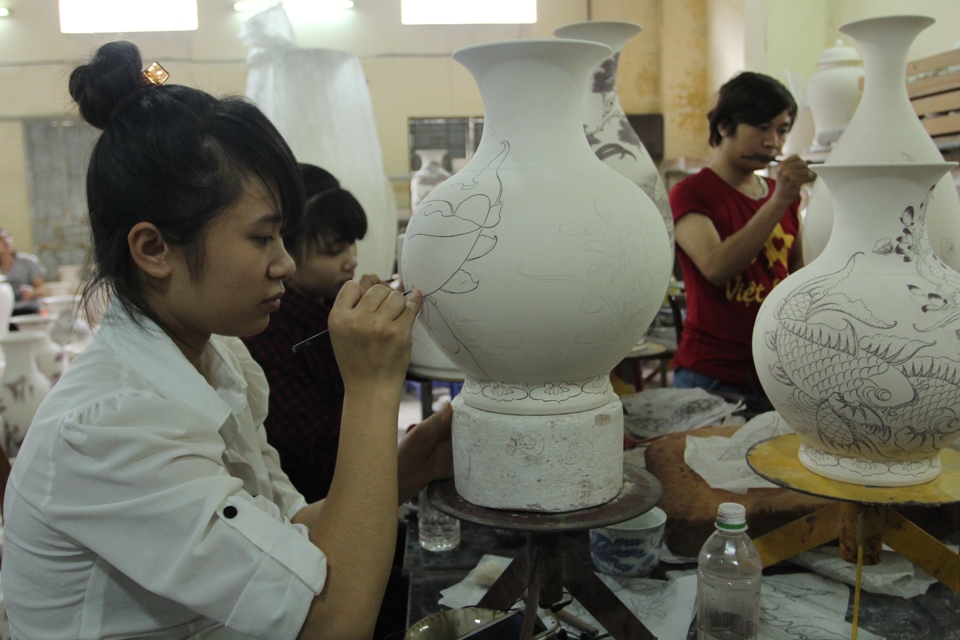 Làng nghề gốm sứ Bát Tràng, huyện Gia Lâm. Ảnh: Công Hùng