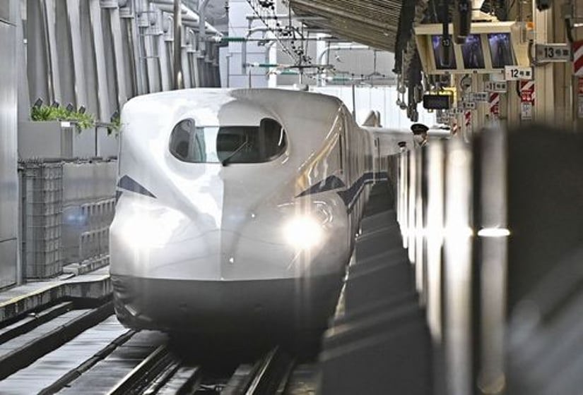 T&agrave;u cao tốc Shinkansen của Nhật Bản nổi tiếng về sự đ&uacute;ng giờ. Ảnh: Getty Images &nbsp;