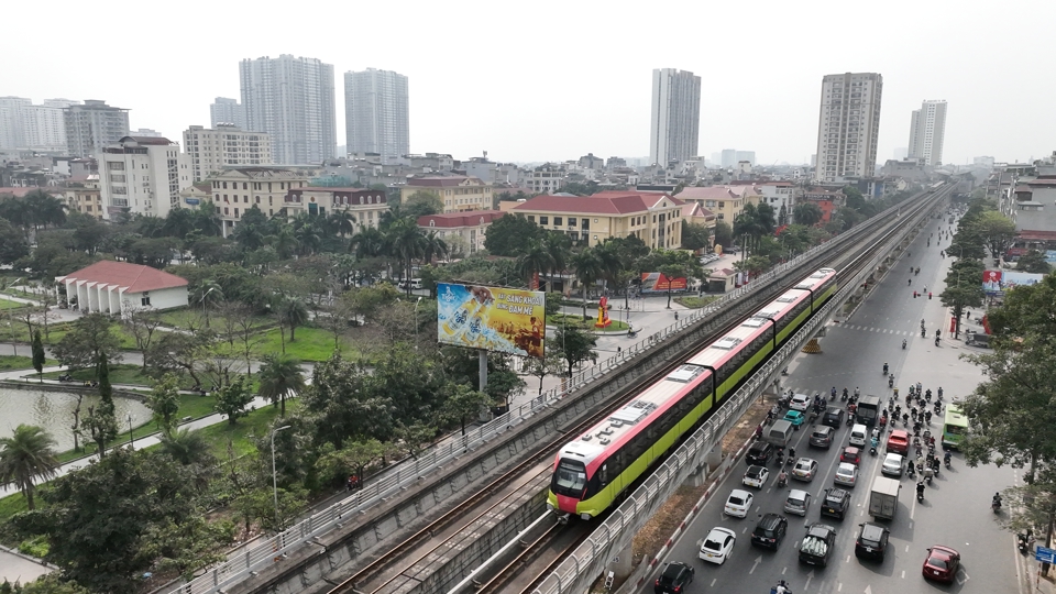 Đường sắt đô thị Nhổn - Ga Hà Nội. Ảnh: Công Hùng