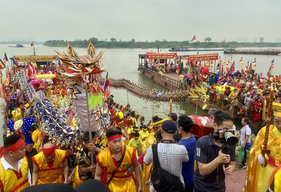 Tưng bừng lễ hội Tổng Nam Phù, huyện Thanh Trì - Ảnh 1