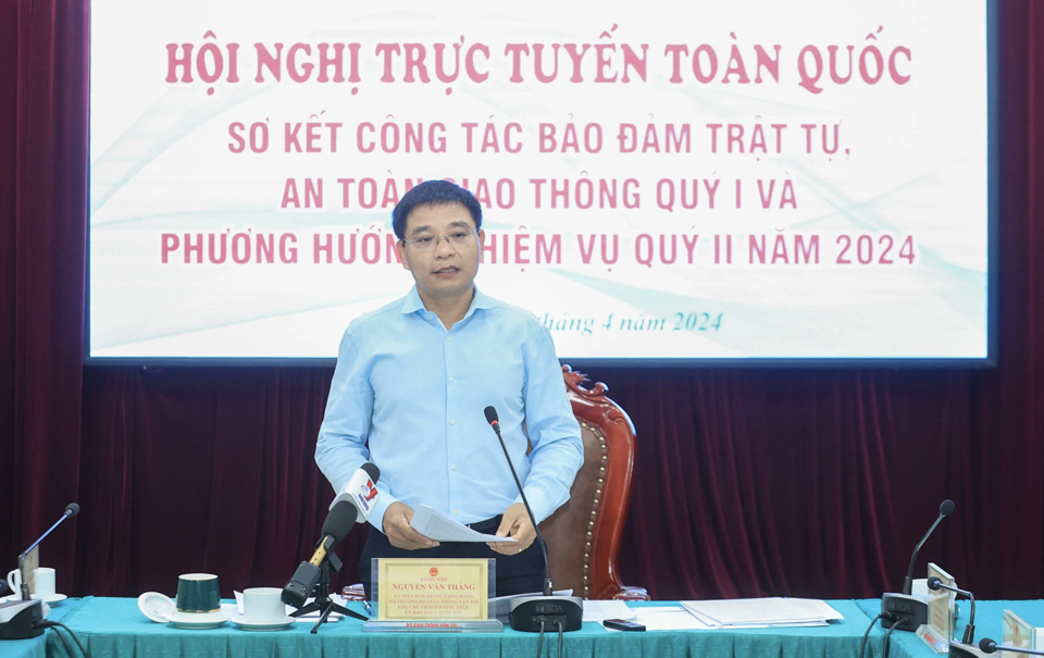 Bộ trưởng Bộ GTVT Nguyễn Văn Thắng kết luận hội nghị. Ảnh: Tạ Hải