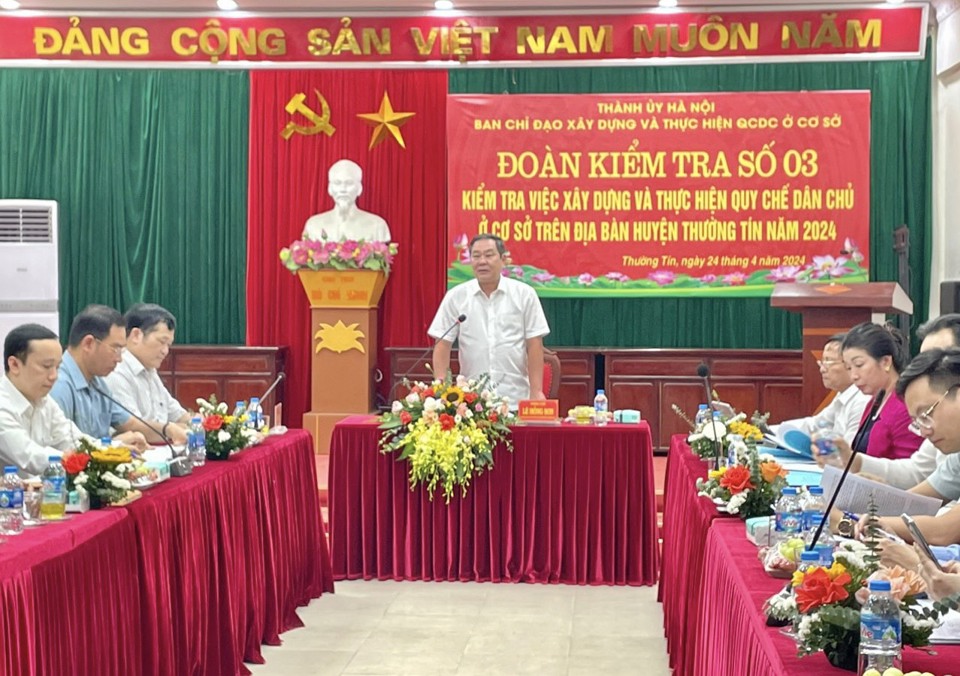 Phó Chủ tịch Thường trực UBND TP Hà Nội Lê Hồng Sơn phát biểu tại buổi làm việc. Ảnh: Công Tâm