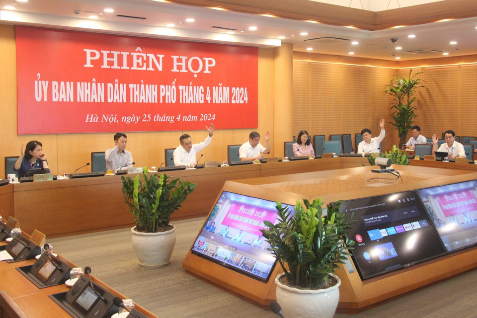 Phi&ecirc;n họp UBND TP H&agrave; Nội th&aacute;ng 4/2024.