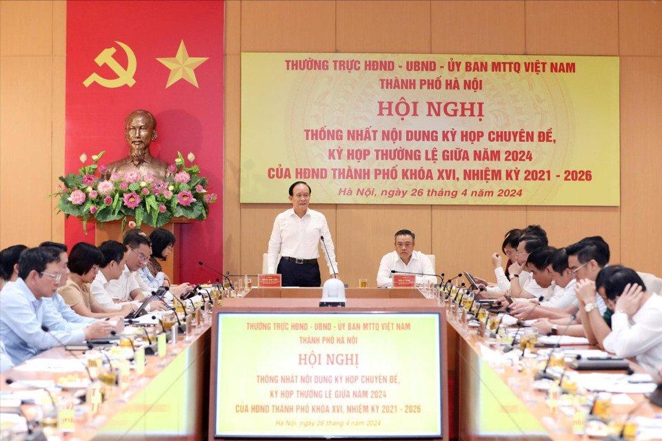 Chủ tịch HĐND th&agrave;nh phố Nguyễn Ngọc Tuấn ph&aacute;t biểu kết luận hội nghị.