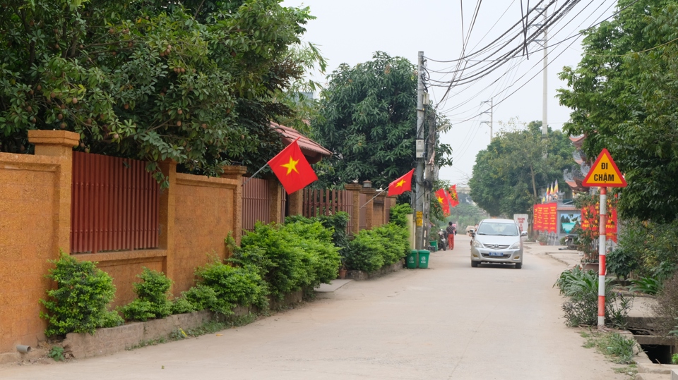 Đường giao thông nông thôn tại xã Chương Dương (huyện Thường Tín). Ảnh: Lâm Nguyễn