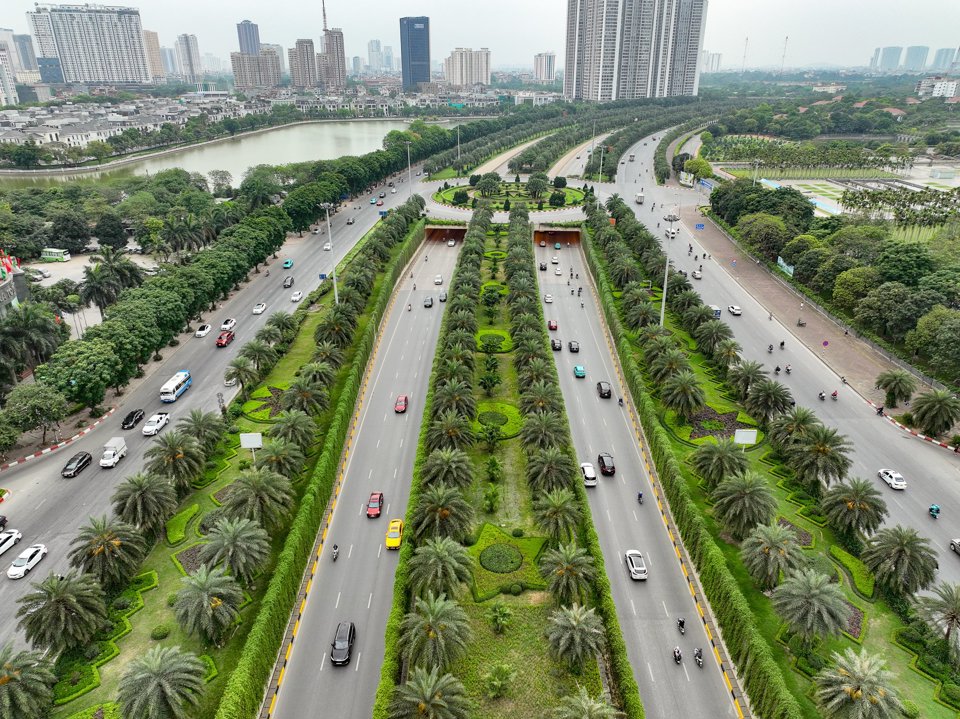 H&agrave; Nội ưu ti&ecirc;n ph&aacute;t triển giao th&ocirc;ng c&ocirc;ng cộng để giảm thiểu gia tăng phương tiện giao th&ocirc;ng c&aacute; nh&acirc;n, khuyến kh&iacute;ch theo định hướng TOD.