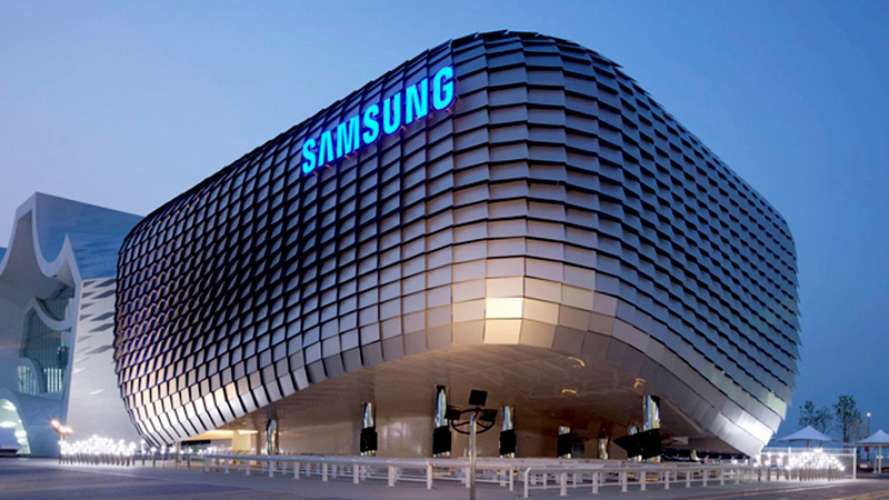 Samsung lấy lại ngocirc;i vương smartphone.
