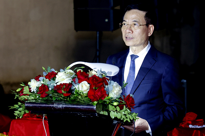 Bộ trưởng Bộ TT&amp;TT Nguyễn Mạnh H&ugrave;ng ph&aacute;t biểu khai mạc sự kiện