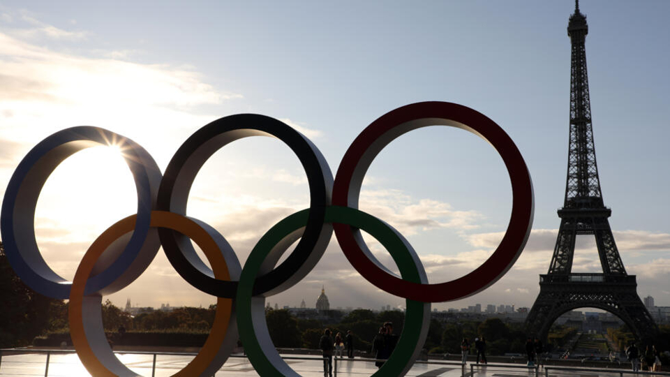 Logo Olympic Paris 2024 do kiến tr&uacute;c sư người Ph&aacute;p, Pierre de Coubertin, thiết kế. Ảnh: AFP