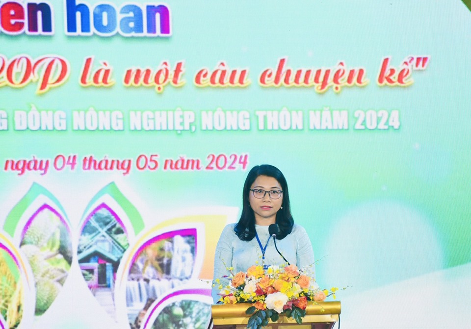 Ph&oacute; Gi&aacute;m đốc Sở VH, TT&amp;DL Quảng Ng&atilde;i Huỳnh Thị Sương.