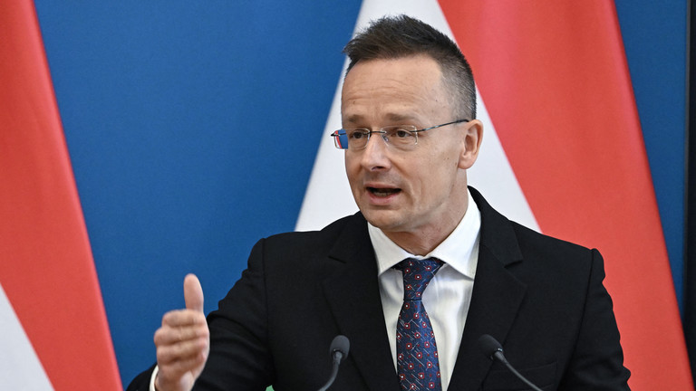 Ngoại trưởng Hungary Peter Szijjarto. Ảnh: Getty